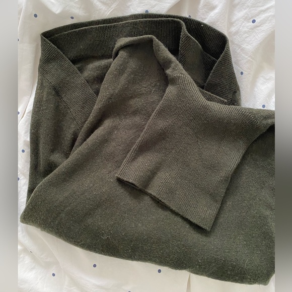 COS Turtleneck Draped Wool & Cashmere Sweater - Picture 2 of 4